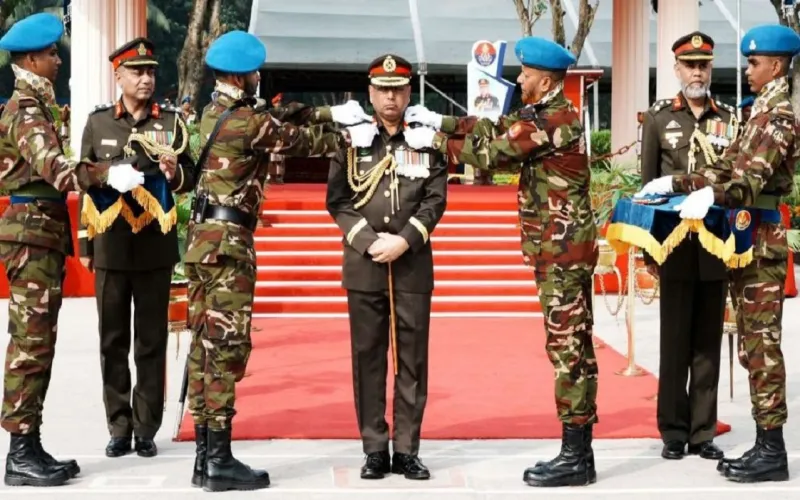 দেশ গঠনে ভূমিকা রাখার বার্তা সেনাপ্রধানের