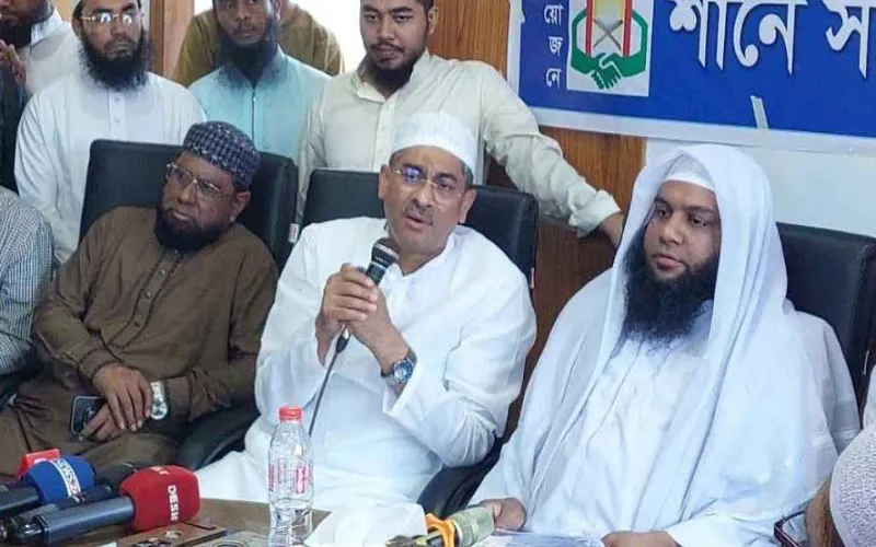 ইমাম-খতিব হচ্ছেন সমাজের জ্ঞানী-প্রজ্ঞাবান মানুষ: এ্যানি