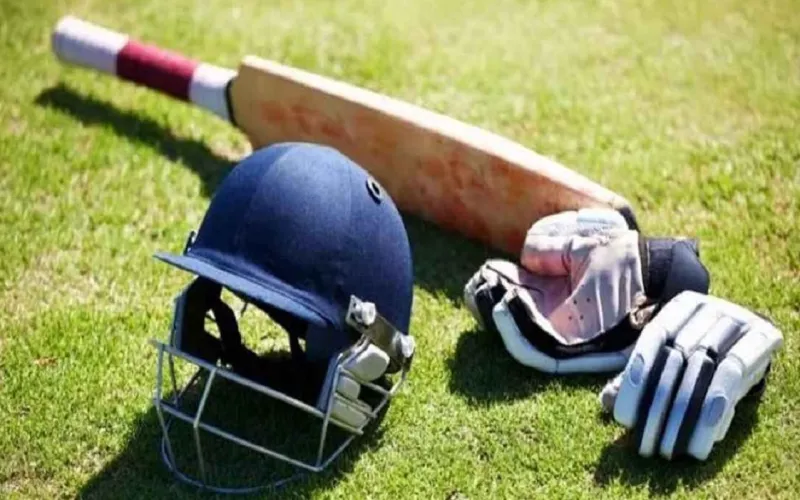 সড়ক দুর্ঘটনায় প্রাণ হারালেন সাবেক ক্রিকেটার, বেঁচে গেলেন বাবা-মা