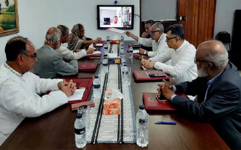 জরুরি বৈঠকে বসেছে বিএনপি, ভার্চুয়ালি যোগ দিয়েছেন তারেক রহমান